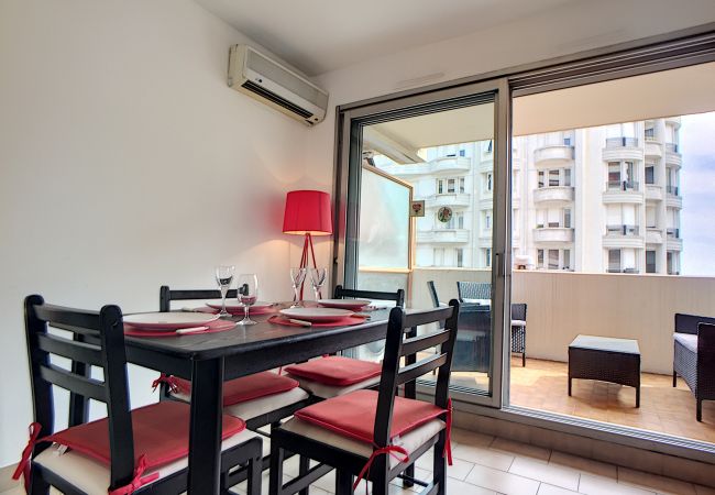 Apartment in Nice - N&J - CARDELINE TERRASSE - Very close sea Apartment in Nice - N&J - CARDELINE TERRASSE - Very close sea