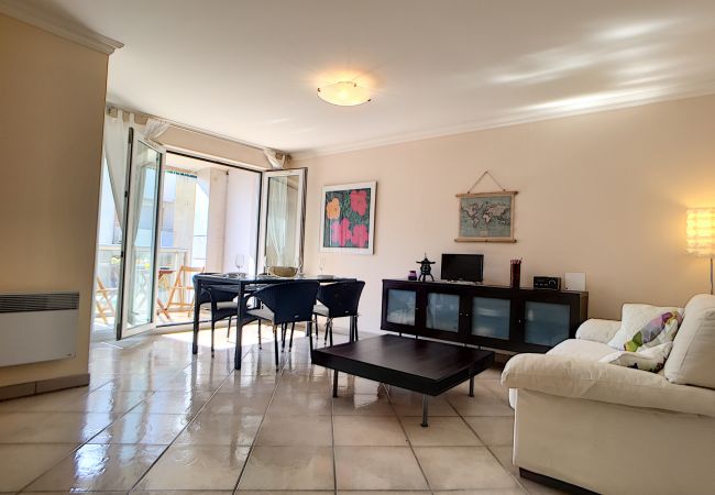 Apartment in Nice - N&J -PALAIS RENOIR - Close sea - Free parking