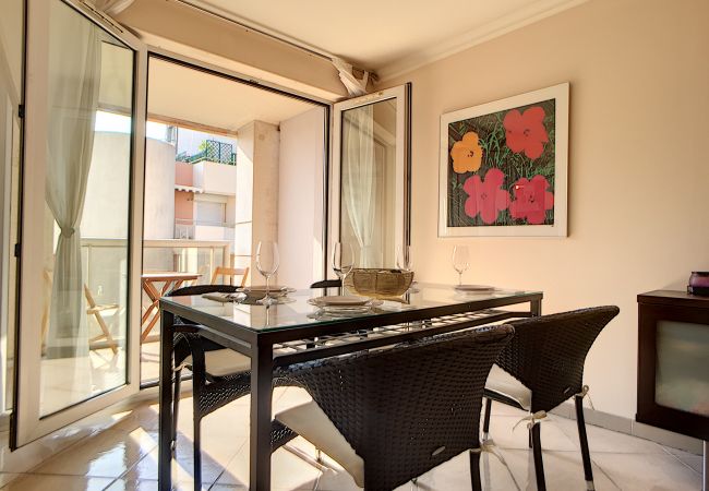 Apartment in Nice - N&J -PALAIS RENOIR - Close sea - Free parking Apartment in Nice - N&J -PALAIS RENOIR - Close sea - Free parking