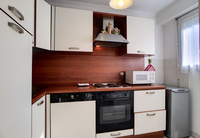 Apartment in Nice - N&J -PALAIS RENOIR - Close sea - Free parking Apartment in Nice - N&J -PALAIS RENOIR - Close sea - Free parking