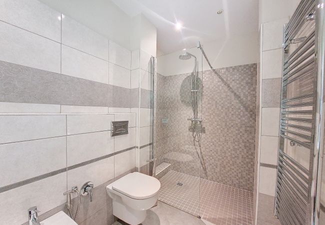 Apartment in Nice - GUIGLIA JARDIN MOBILITY LEASE FROM 1 TO 10 MOIS Apartment in Nice - GUIGLIA JARDIN MOBILITY LEASE FROM 1 TO 10 MOIS