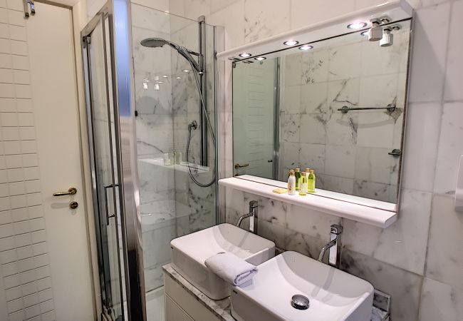 Apartment in Nice - N&J - PALAIS DE FRANCE - Central - Sea front Apartment in Nice - N&J - PALAIS DE FRANCE - Central - Sea front