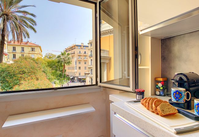 Apartment in Nice - N&J - LE DUPLEX - Central - Very close sea