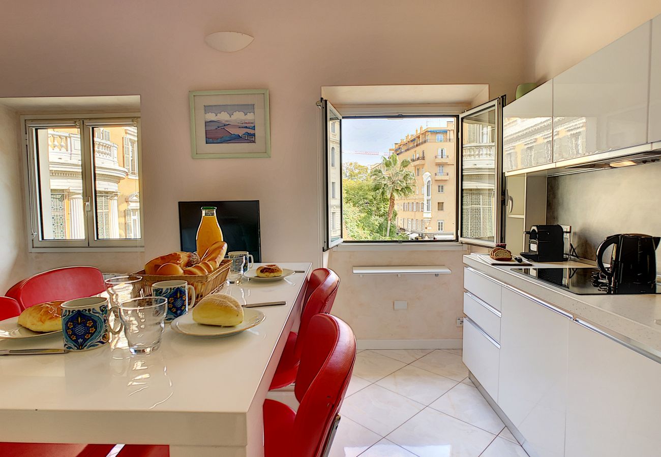 Apartment in Nice - N&J - LE DUPLEX - Central - Very close sea