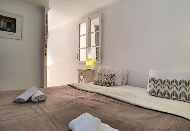 Apartment in Nice - N&J - MAISON COURNICHEE- Central - Very close sea  Apartment in Nice - N&J - MAISON COURNICHEE- Central - Very close sea