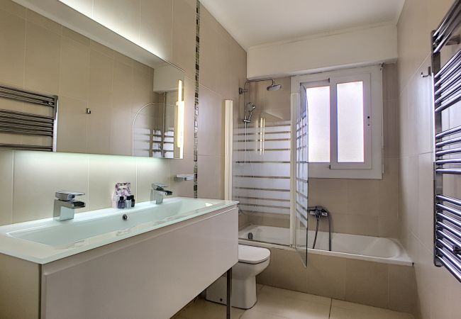 Apartment in Nice - N&J - ANDRIOLI TERRASSE - Close sea - Top floor Apartment in Nice - N&J - ANDRIOLI TERRASSE - Close sea - Top floor