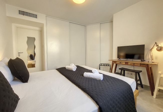 Apartment in Nice - N&J - FRESCO - Central - Very close sea - Balcony Apartment in Nice - N&J - FRESCO - Central - Very close sea - Balcony