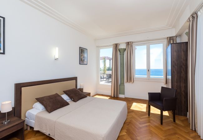 Apartment in Nice - N&J - SEA VIEW TERRACE PENTHOUSE - Private terrace Apartment in Nice - N&J - SEA VIEW TERRACE PENTHOUSE - Private terrace