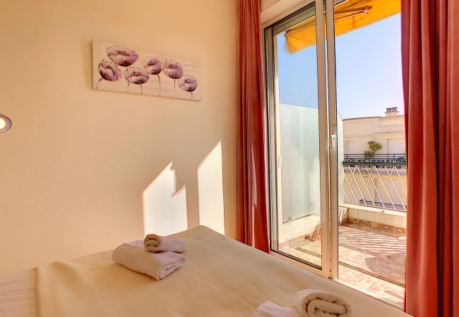 Apartment in Nice - N&J - GIBRALTAR TERRASSE - Central - Close sea
