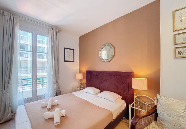 Apartment in Nice - N&J - TROIS PROMENADE - Central - Very close sea Apartment in Nice - N&J - TROIS PROMENADE - Central - Very close sea