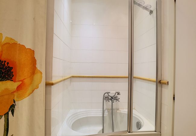 Apartment in Nice - N&J - PALAIS NICOLE - Central - Very close sea Apartment in Nice - N&J - PALAIS NICOLE - Central - Very close sea