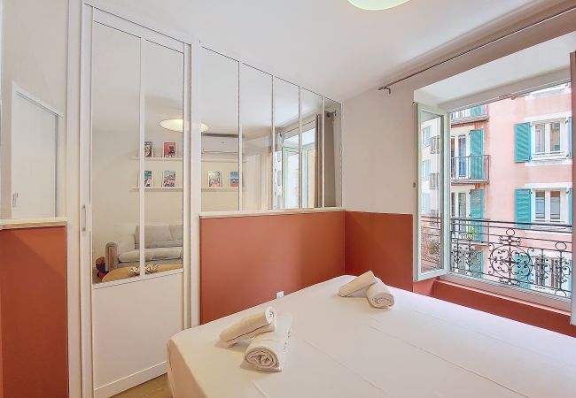 Apartment in Nice - N&J - PLACE DU PIN - Port - Close Old Town Apartment in Nice - N&J - PLACE DU PIN - Port - Close Old Town