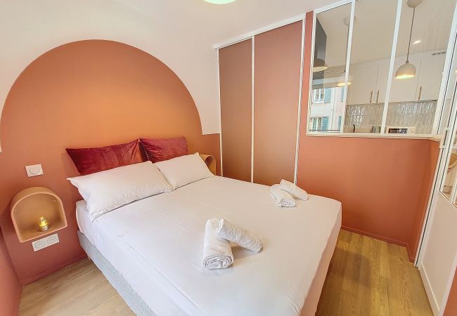 Apartment in Nice - N&J - PLACE DU PIN - Port - Close Old Town Apartment in Nice - N&J - PLACE DU PIN - Port - Close Old Town