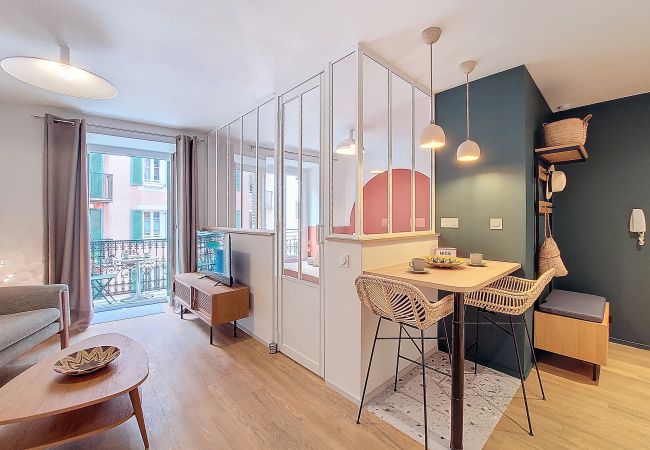 Apartment in Nice - N&J - PLACE DU PIN - Port - Close Old Town Apartment in Nice - N&J - PLACE DU PIN - Port - Close Old Town