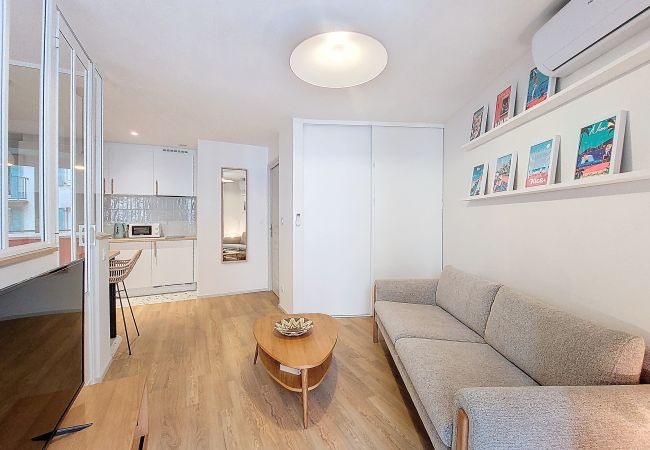 Apartment in Nice - N&J - PLACE DU PIN - Port - Close Old Town Apartment in Nice - N&J - PLACE DU PIN - Port - Close Old Town