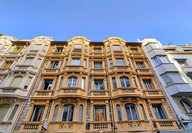Apartment in Nice - N&J - SIXTIES - Central - Very close sea - Retro Apartment in Nice - N&J - SIXTIES - Central - Very close sea - Retro