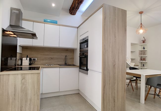 Apartment in Nice - N&J - HOUSE OF CARDS - Central - Very close sea Apartment in Nice - N&J - HOUSE OF CARDS - Central - Very close sea