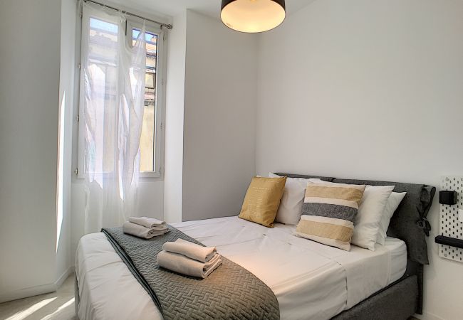 Apartment in Nice - N&J - HOUSE OF CARDS - Central - Very close sea Apartment in Nice - N&J - HOUSE OF CARDS - Central - Very close sea