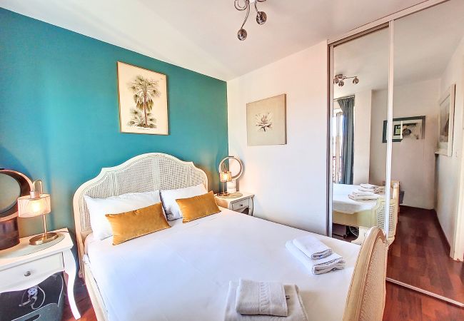 Apartment in Nice - N&J - CHAISE BLEUE - Central - Very close sea Apartment in Nice - N&J - CHAISE BLEUE - Central - Very close sea