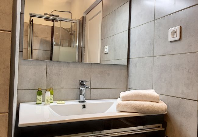 Apartment in Nice - N&J - CAESARS - Hyper center - Shopping avenue Apartment in Nice - N&J - CAESARS - Hyper center - Shopping avenue