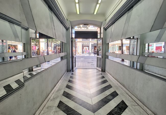 Apartment in Nice - N&J - CAESARS - Hyper center - Shopping avenue Apartment in Nice - N&J - CAESARS - Hyper center - Shopping avenue