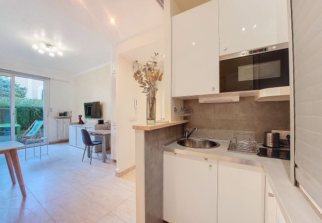 Apartment in Nice - N&J - MARYLIN - Central - Very close sea Apartment in Nice - N&J - MARYLIN - Central - Very close sea