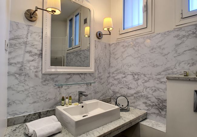 Apartment in Nice - N&J - PALAZZO VERDI - Central - Close sea Apartment in Nice - N&J - PALAZZO VERDI - Central - Close sea