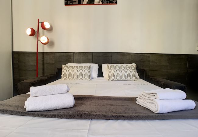 Studio in Nice - N&J - RED TOUCH - Central - Very close sea Studio in Nice - N&J - RED TOUCH - Central - Very close sea