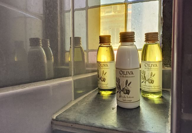 Studio in Nice - N&J - RED TOUCH - Central - Very close sea Studio in Nice - N&J - RED TOUCH - Central - Very close sea