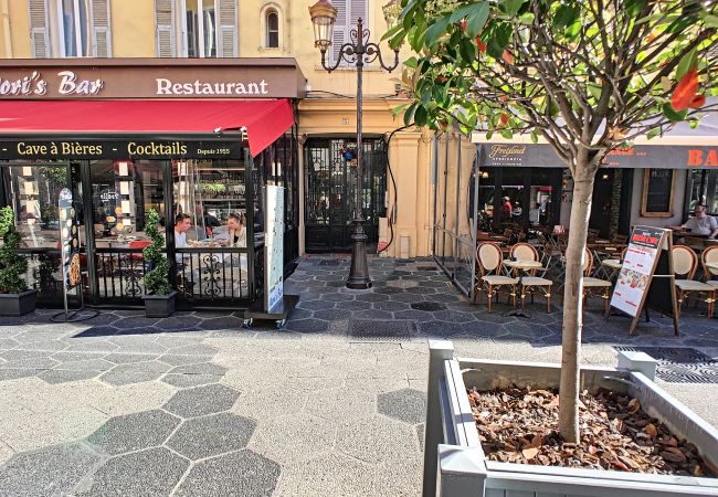 Studio in Nice - N&J - RED TOUCH - Central - Very close sea Studio in Nice - N&J - RED TOUCH - Central - Very close sea