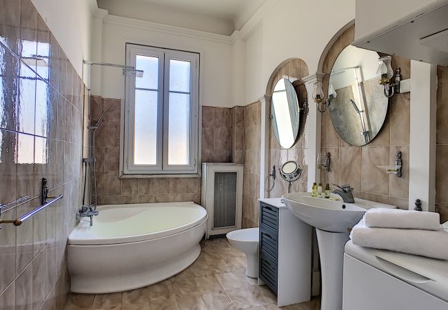 Apartment in Nice - N&J - CHILL LOUNGE - Central - Very close sea Apartment in Nice - N&J - CHILL LOUNGE - Central - Very close sea