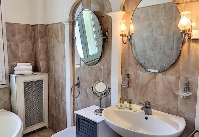 Apartment in Nice - N&J - CHILL LOUNGE - Central - Very close sea Apartment in Nice - N&J - CHILL LOUNGE - Central - Very close sea