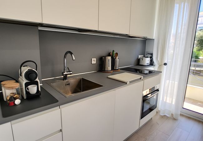 Studio in Nice - N&J - BLUE OCEAN - Central -  Very close sea Studio in Nice - N&J - BLUE OCEAN - Central -  Very close sea