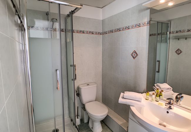 Studio in Nice - N&J - GRIMALDI PLAZA - Close beach - Hyper center Studio in Nice - N&J - GRIMALDI PLAZA - Close beach - Hyper center