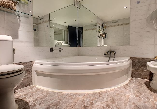 Apartment in Nice - N&J - MASSENA LOUNGE - Hyper center - By sea Apartment in Nice - N&J - MASSENA LOUNGE - Hyper center - By sea