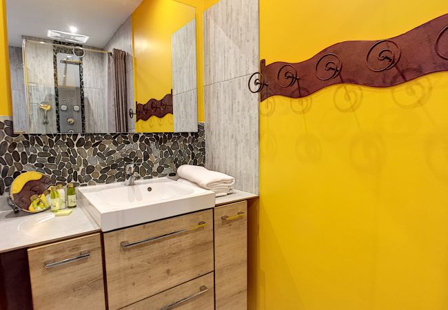 Apartment in Nice - N&J - CIGALUSA TERRASSE - Close Port and Old Town Apartment in Nice - N&J - CIGALUSA TERRASSE - Close Port and Old Town