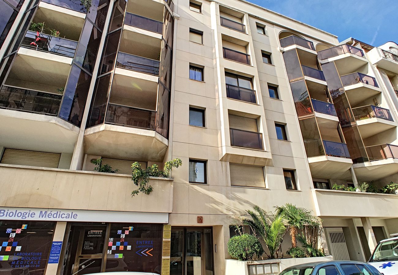 Studio in Nice - N&J - RIVOLI PALM  - City center - Very close sea