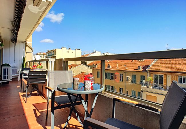 Apartment in Nice - N&J - LA NISSARDE TERRASSE - Central - By sea