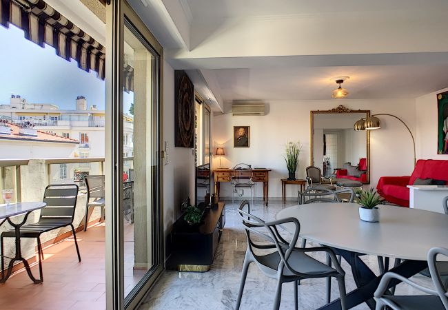 Apartment in Nice - N&J - LA NISSARDE TERRASSE - Central - By sea