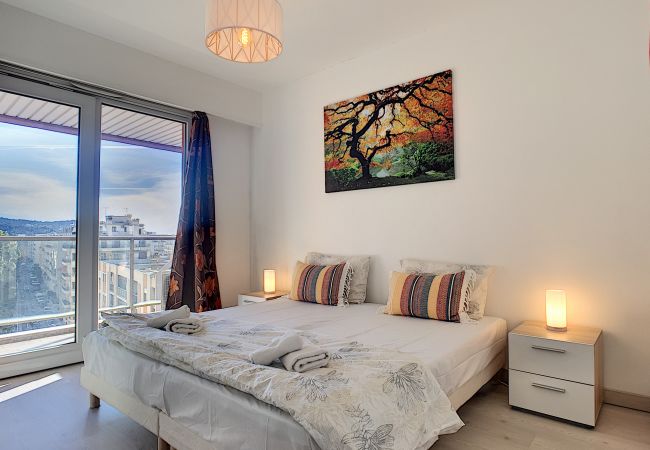 Apartment in Nice - N&J - SUNSET TERRACE - Free parking - Top floor Apartment in Nice - N&J - SUNSET TERRACE - Free parking - Top floor