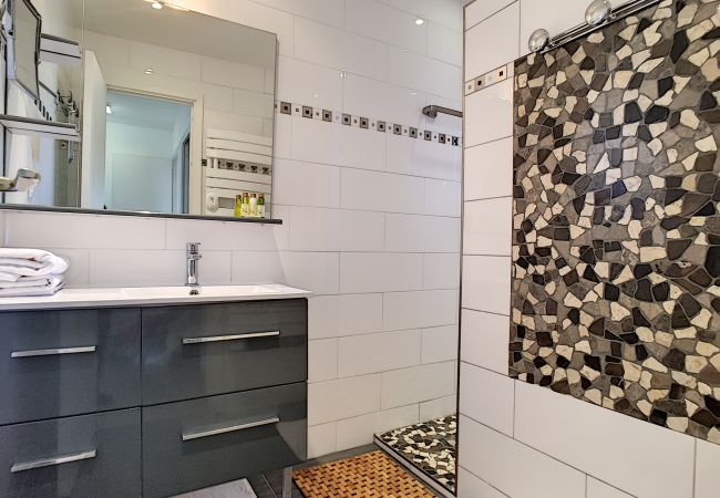 Apartment in Nice - N&J - SUNSET TERRACE - Free parking - Top floor Apartment in Nice - N&J - SUNSET TERRACE - Free parking - Top floor