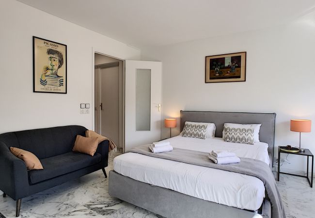 Studio in Nice - N&J - BERLIOZ SUITE - Central - Close sea Studio in Nice - N&J - BERLIOZ SUITE - Central - Close sea