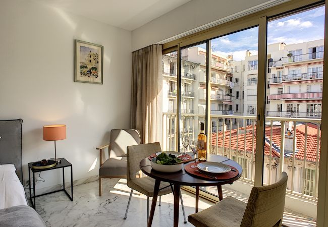 Studio in Nice - N&J - BERLIOZ SUITE - Central - Close sea Studio in Nice - N&J - BERLIOZ SUITE - Central - Close sea