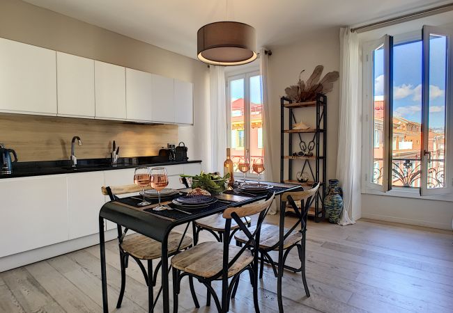 Apartment in Nice - N&J - MASSENA DREAM - Hyper center - Close sea Apartment in Nice - N&J - MASSENA DREAM - Hyper center - Close sea