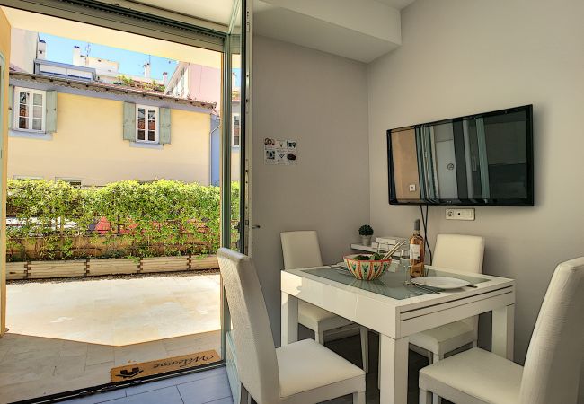 Apartment in Nice - N&J - HOLIDAY VIBES - Free parking - Close sea