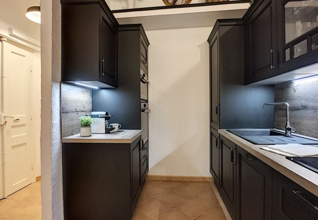 Apartment in Nice - N&J -  ROSSETTI VIEUX NICE - Heart Old Town  Apartment in Nice - N&J -  ROSSETTI VIEUX NICE - Heart Old Town