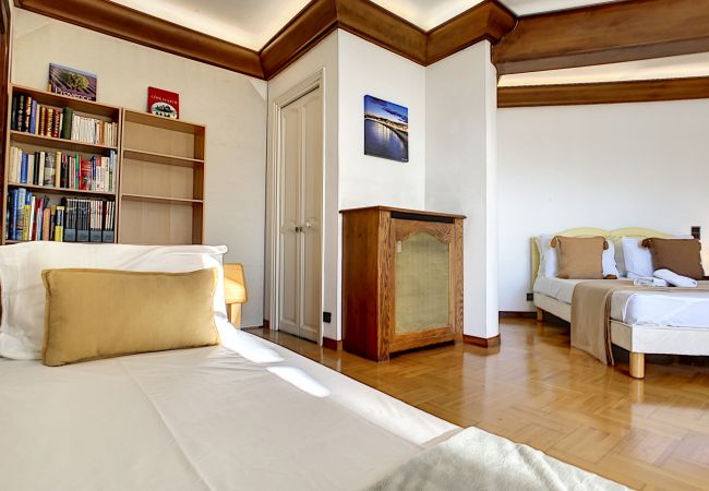 Apartment in Nice - N&J - BEACH COTTAGE TERRACE  - Very close sea  Apartment in Nice - N&J - BEACH COTTAGE TERRACE  - Very close sea