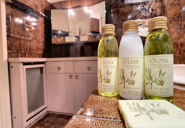 Apartment in Nice - N&J - BEACH COTTAGE TERRACE  - Very close sea  Apartment in Nice - N&J - BEACH COTTAGE TERRACE  - Very close sea