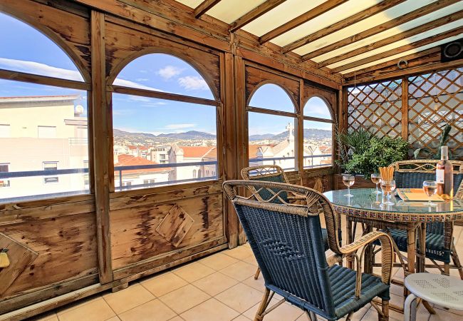 Apartment in Nice - N&J - BEACH COTTAGE TERRACE  - Very close sea 
