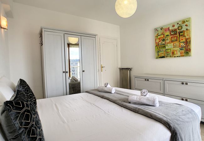 Apartment in Nice - N&J - SUNRISE TERRACE - Close sea - Terrace 30m² Apartment in Nice - N&J - SUNRISE TERRACE - Close sea - Terrace 30m²